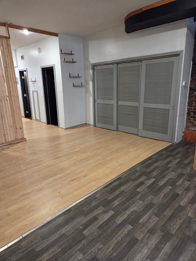 Photo - 954 N 8th St Unit 1st floor