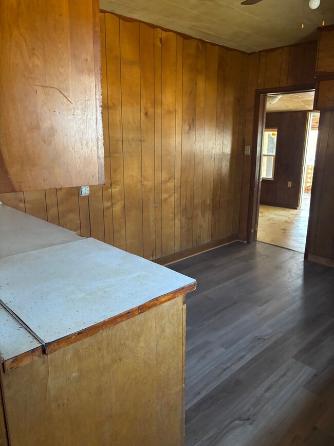 Photo - 328 E Texas Ave