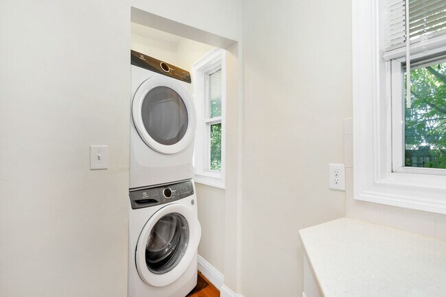 Photo - 9-11 Winter Hill Road-1 Unidad 1