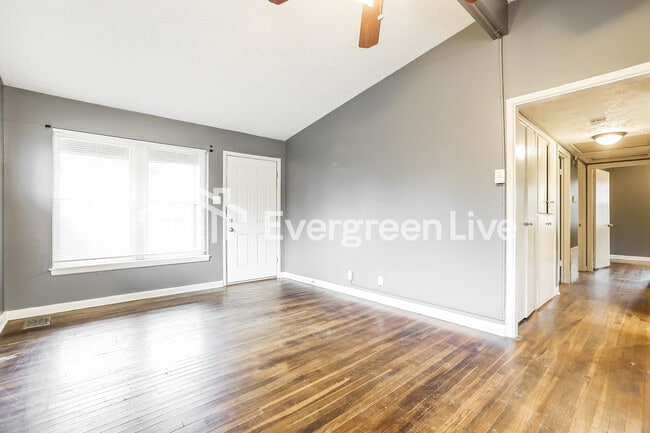 Photo - 94 Broadmoor Dr