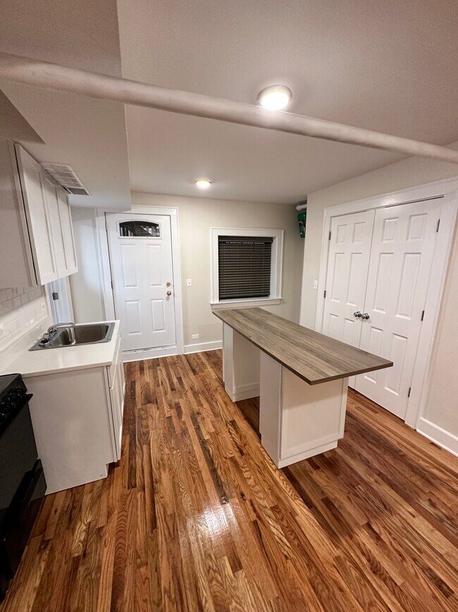 Photo - 845 W Agatite Ave