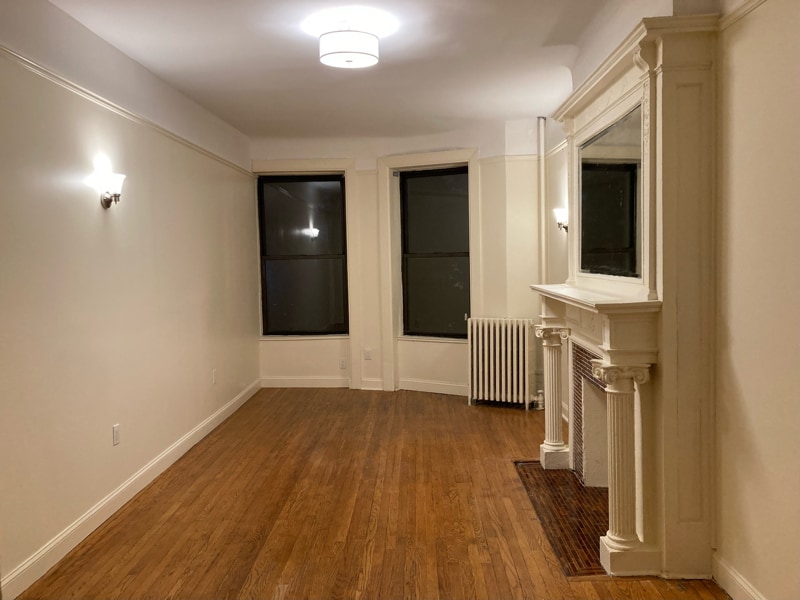 Photo - 328 W 101st St