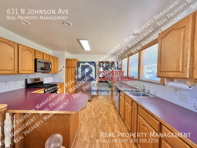 Photo - 631 N Johnson Ave