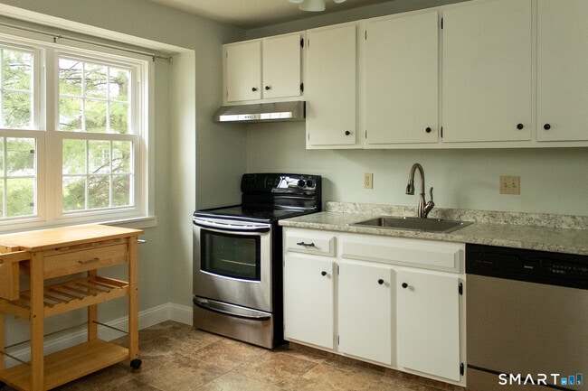 1 Bradley Cir Unit J