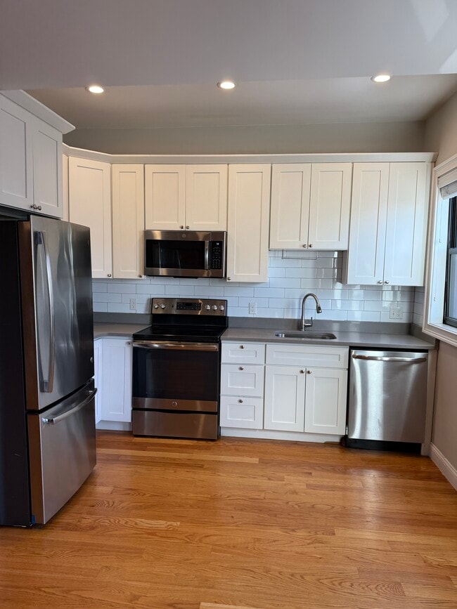 Photo - 151 Meridian St Unit 2