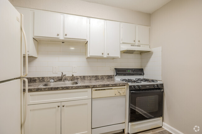 Interior Photo - Royal Manor Rental