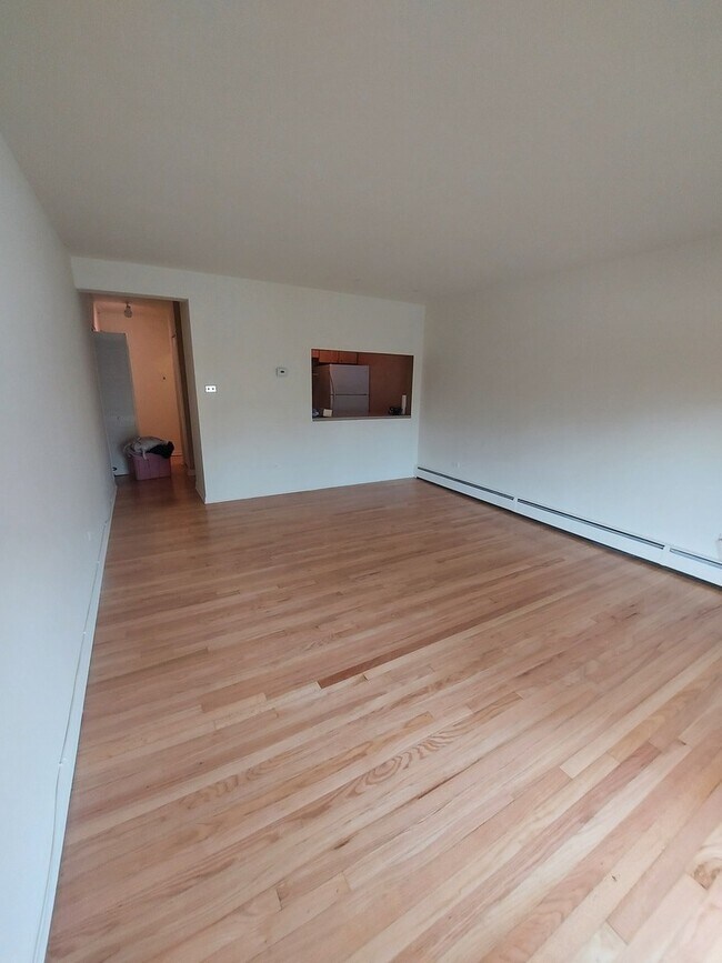 Photo - 530 W Barry Ave Unit 4F