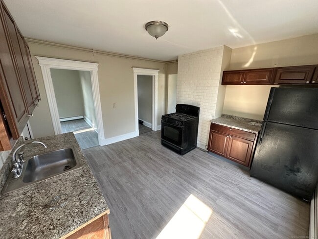 Photo - 74 Madison Ave Unidad 3rd