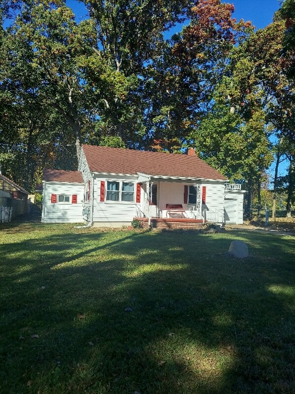 Photo - 6050 Wesch Rd