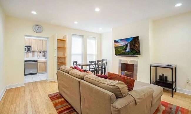 Photo - 1510 Q St NW Unit 1