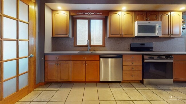 Building Photo - 49 Rockwell St Unit 49