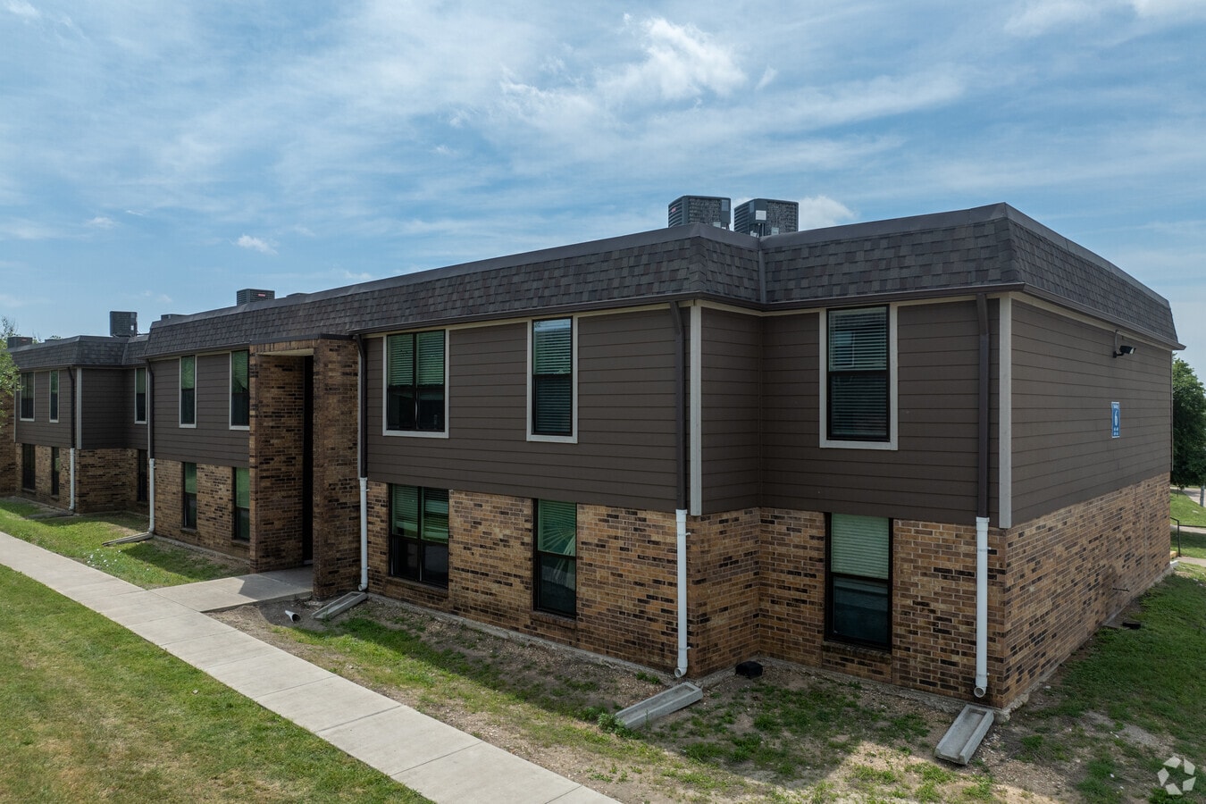 Alternate - Renata Square Apartments