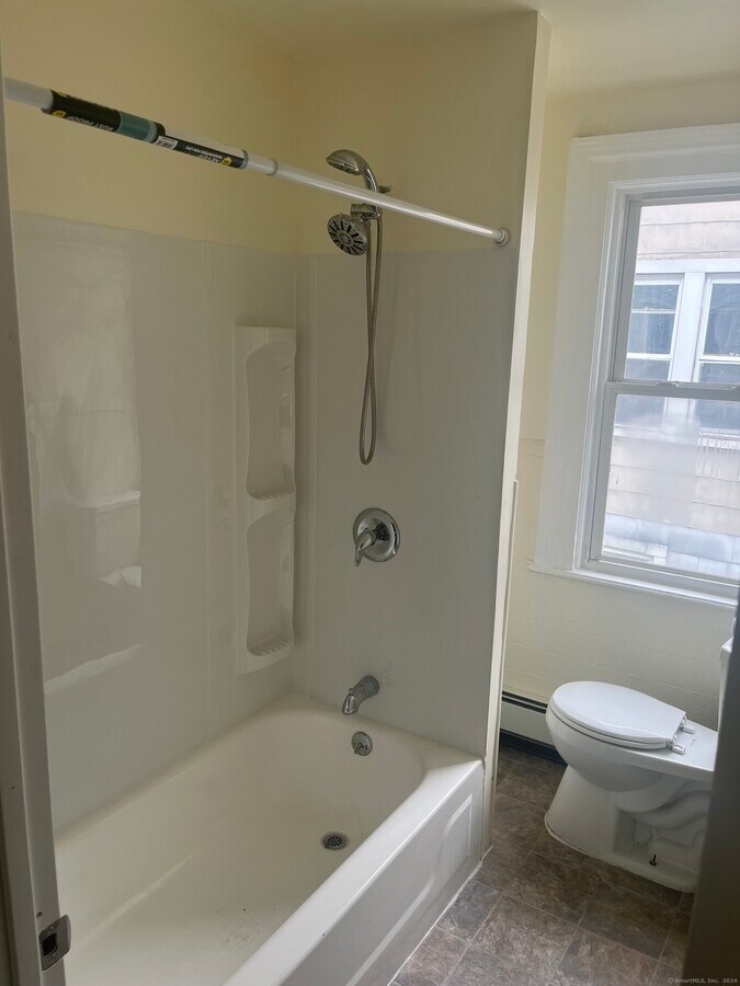 867 Baldwin St Apartment Waterbury, CT