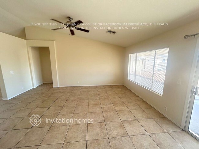 Photo - 6615 N 77th Dr