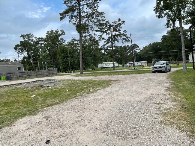 Photo - 21882 Russell Dr