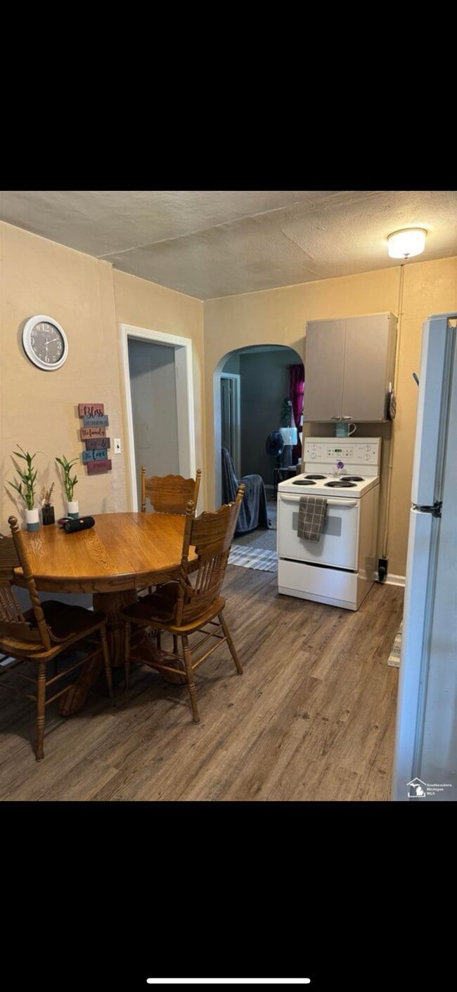 Photo - Lagrange St Unit 6