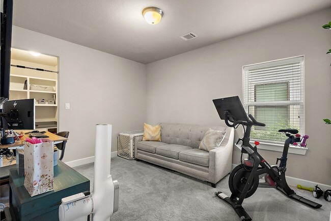 Photo - 1623 W 23rd St Unit B