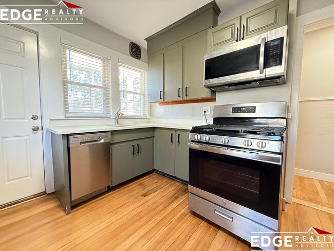Building Photo - 141 Edenfield Ave Unit 1