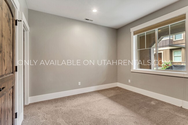 Photo - 13608 Super G Ln