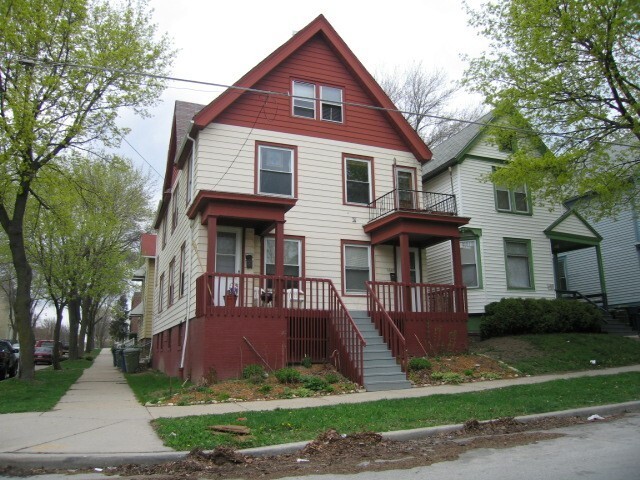 Building Photo - 1700 E Belleview Pl Unit Lower Rental