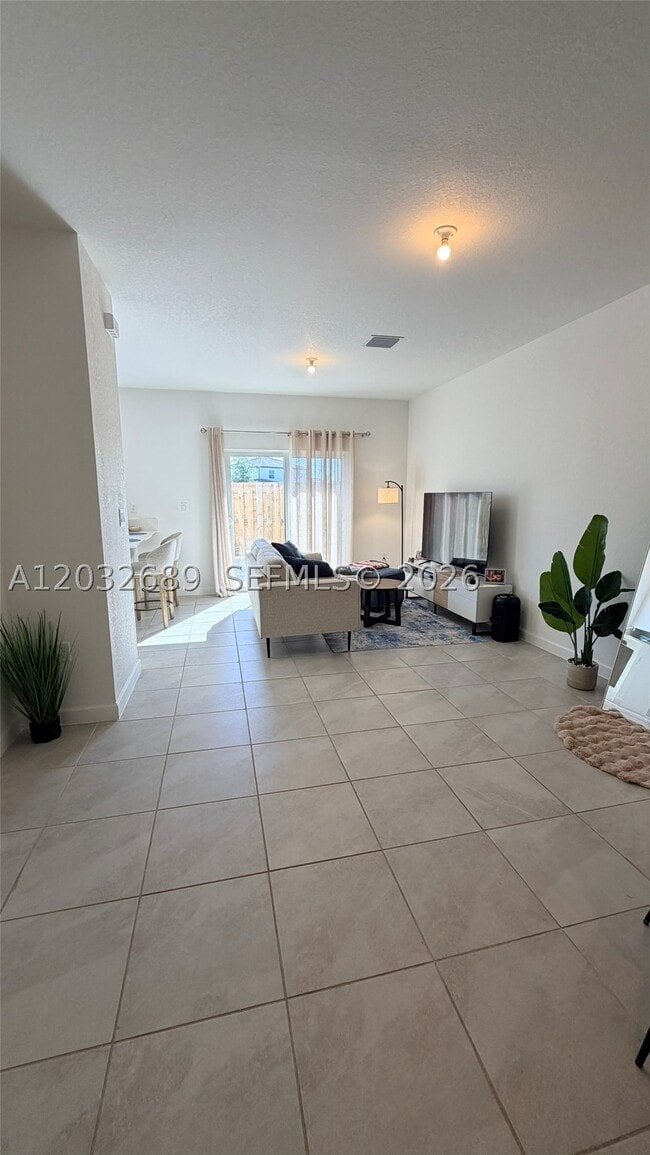 2424 SE 29th Dr