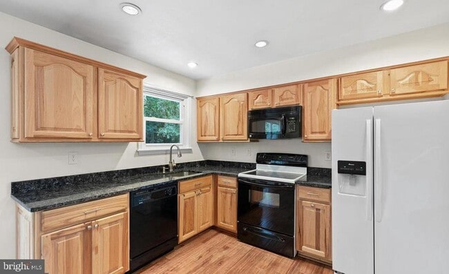 Photo - 7660 Turnbrook Dr