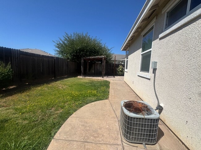 Photo - Charming 3 Bedroom, 2 Bathroom Home Elk Grove