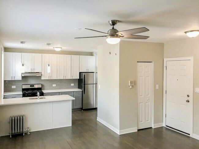 Building Photo - 5204 N Damen Ave Unit 5208-3 Rental