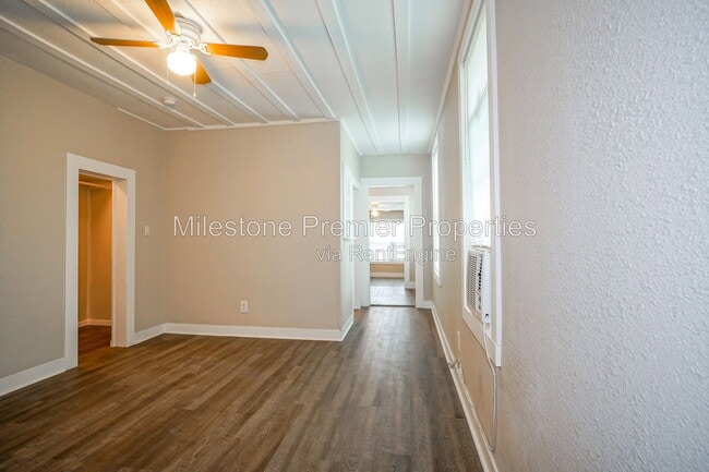326 W Sears St Unit 202