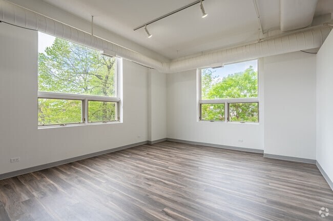 2BR, 1BA - 1,350SF - Living Room
