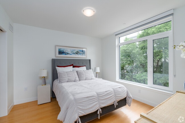 Photo - 605 Concord Ave Unit 602