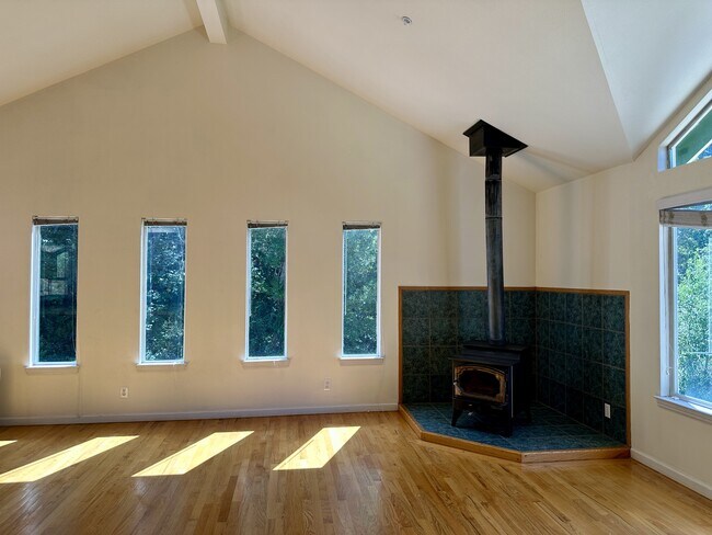 Photo - 25060 Soquel San Jose Rd
