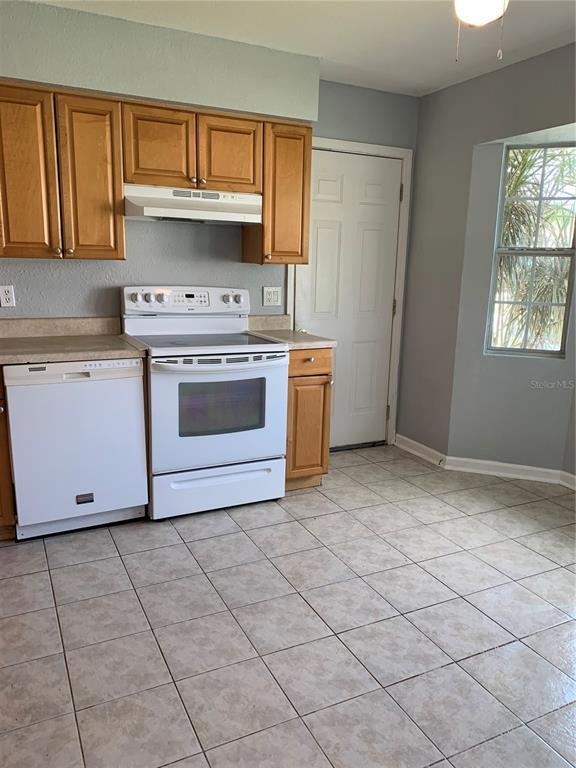 Photo - 18703 Van Nuys Cir