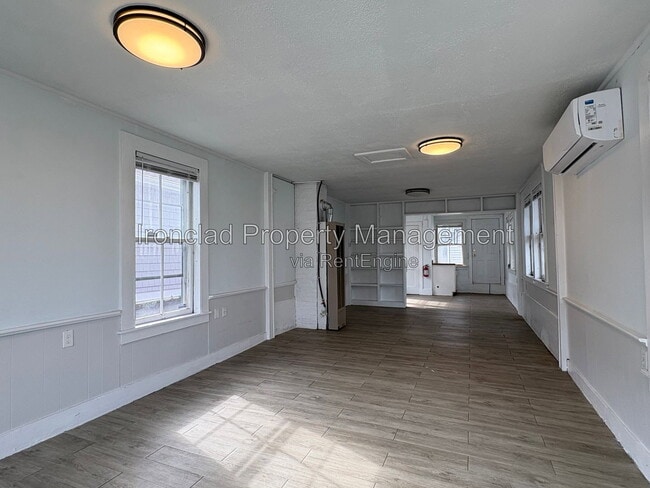 238 Main St