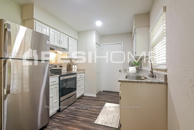 Photo - 1003 Candlewick St