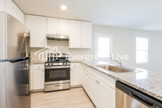 Photo - 6419 Pickaxe Way