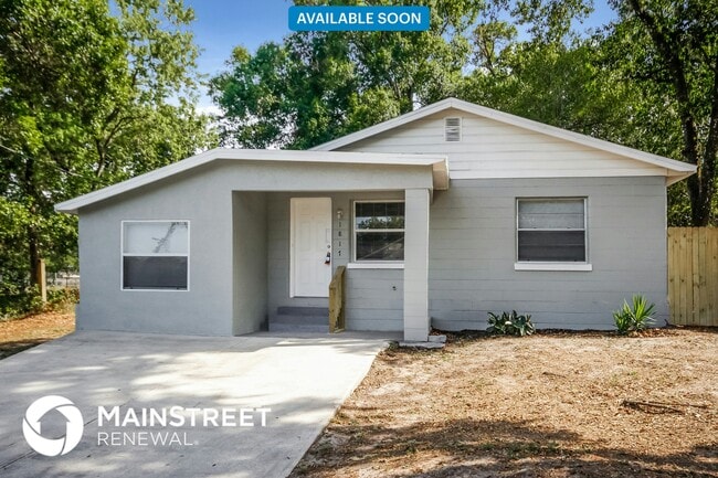 Photo - 1817 E Knollwood St House