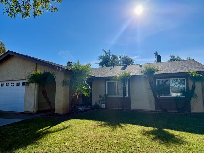 Building Photo - 258 Mountain View Dr