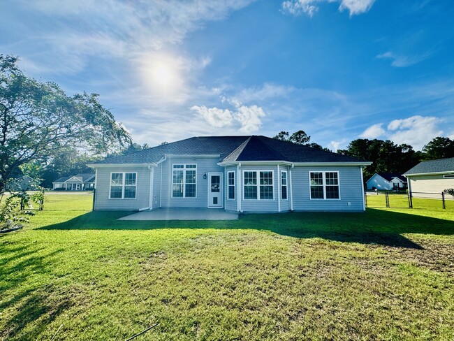 222 Macarthur Dr