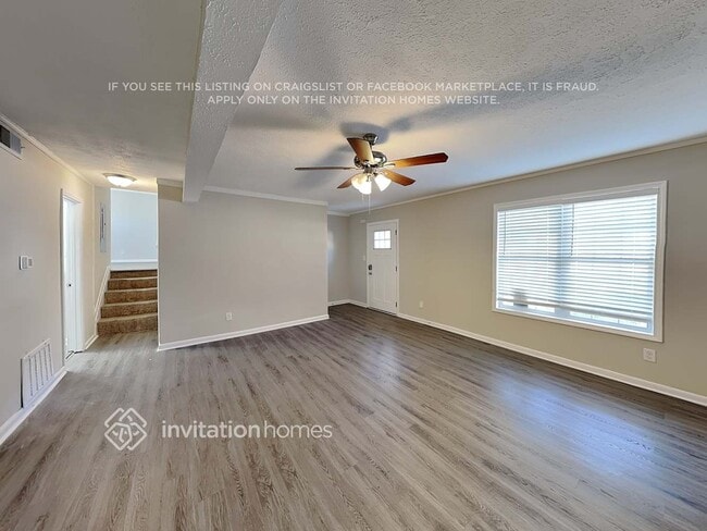 Photo - 334 Dartmouth Dr SW