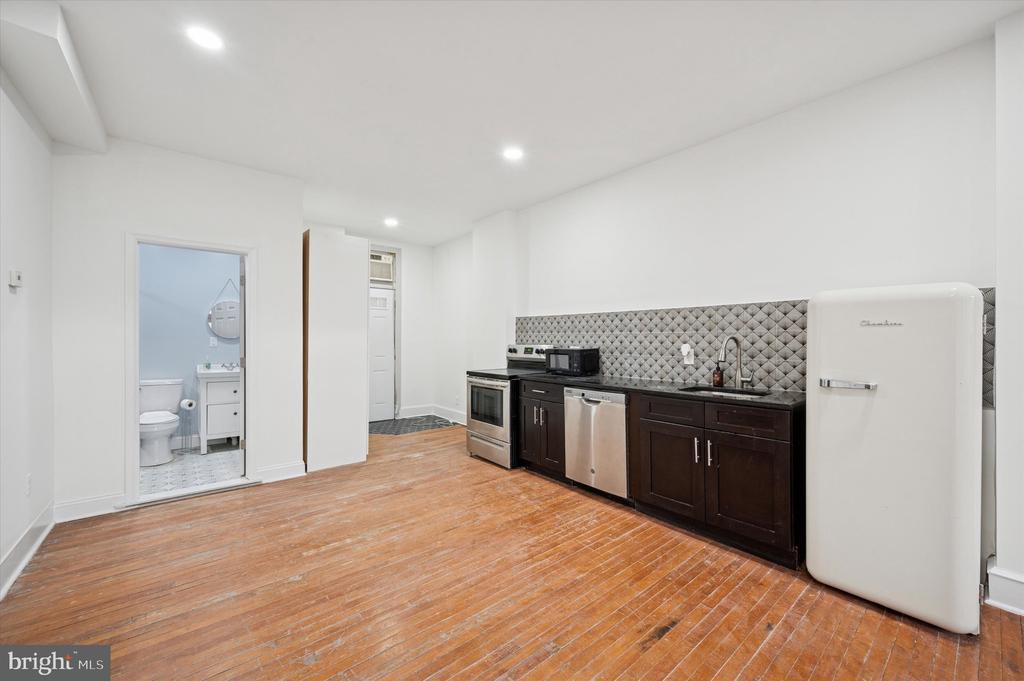 Photo - 4645 Umbria St