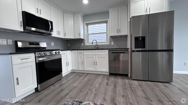 Building Photo - 2 Kearney Ave Rental