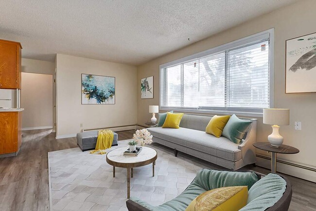 Building Photo - Laney Lodge