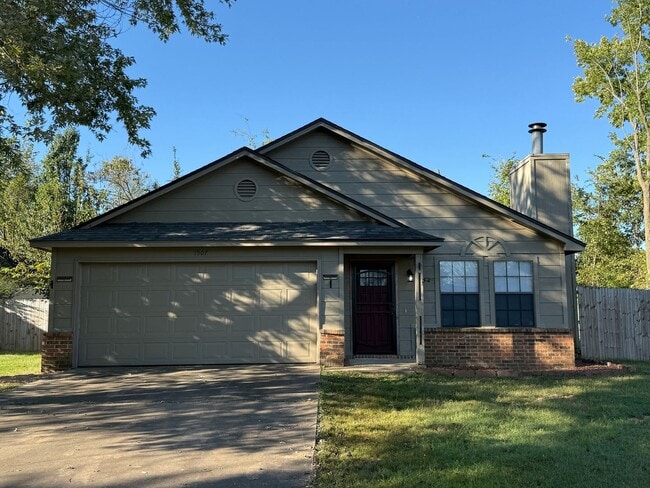 Building Photo - 1507 Heather Ct