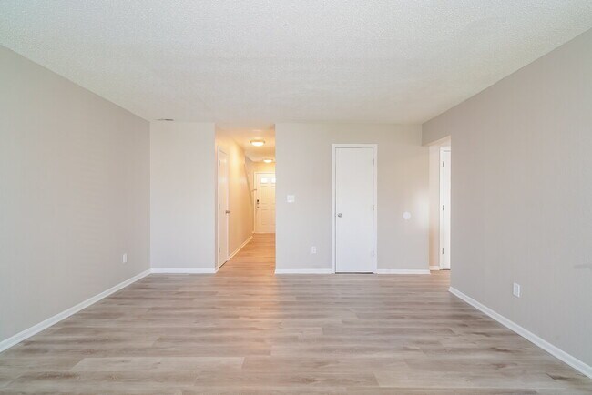 Photo - 8336 Country Creek Dr