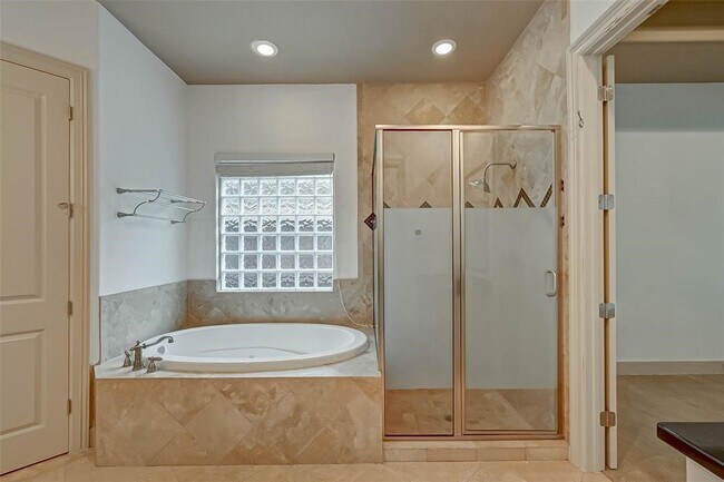 Photo - 11207 St Laurent Ln