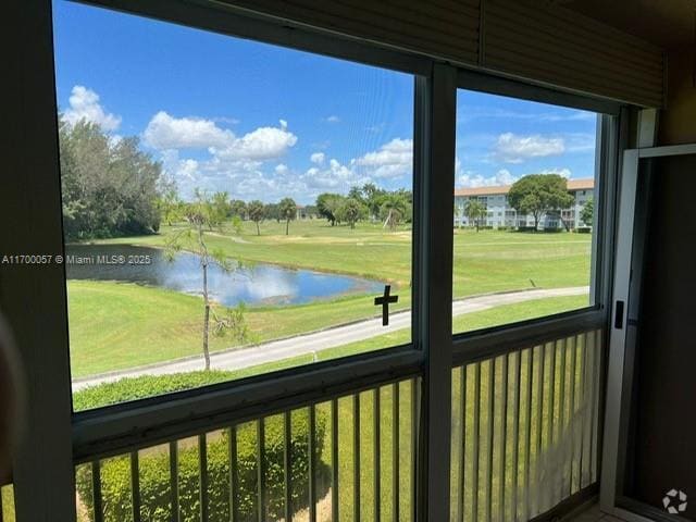 Building Photo - 900 SW 125th Way Unit 211R Rental