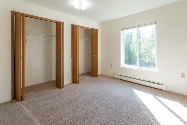 2 BR, 1 BA - 960 SF, Deluxe