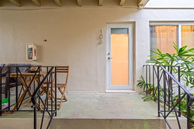 Photo - 900 Meridian Ave Unit 106