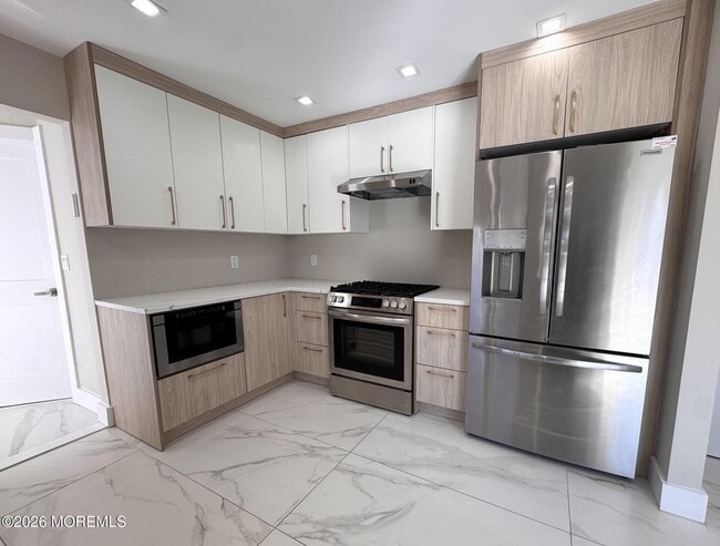 Photo - 70 Maryland Ave